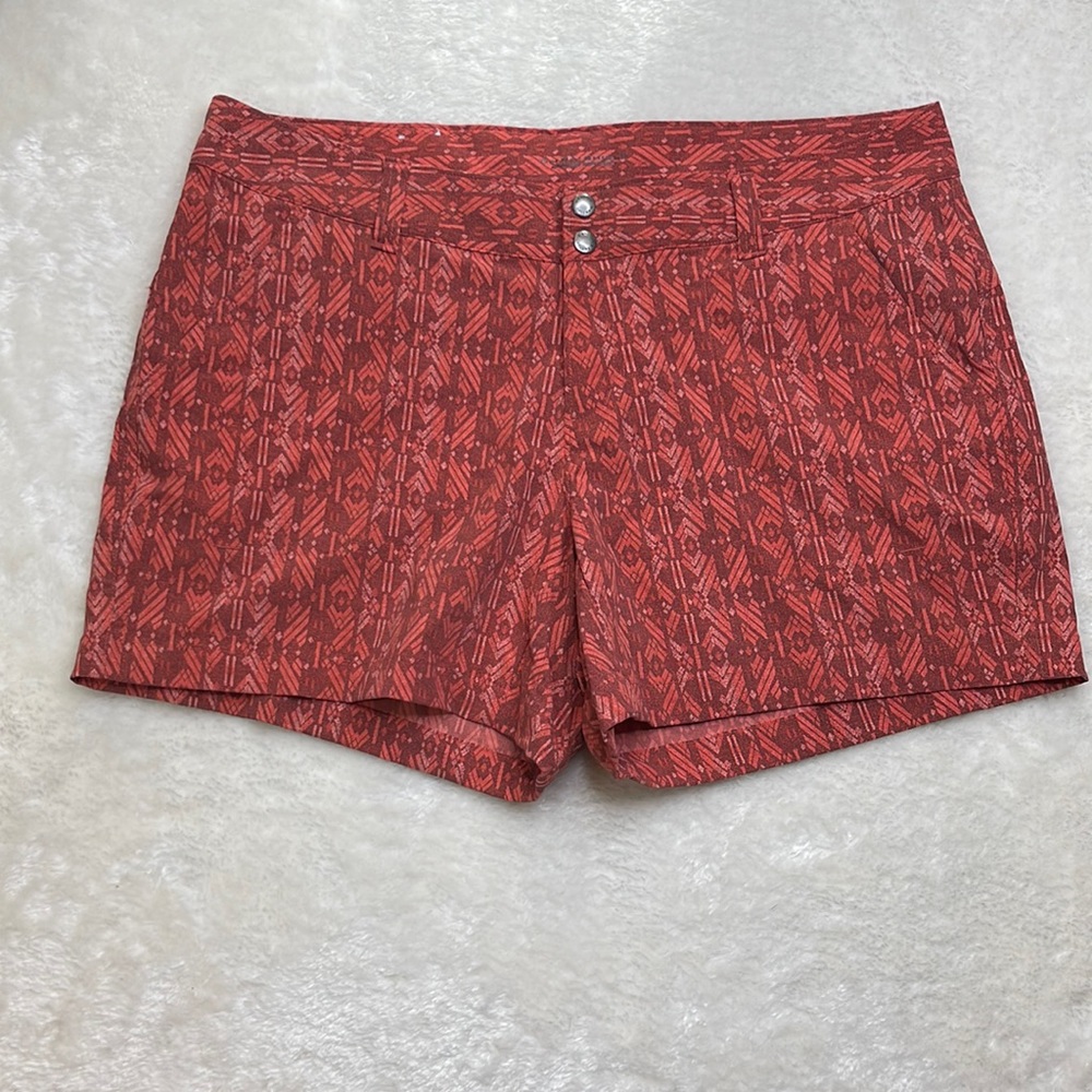 Columbia Omnishield Saturday Trail Aztec Patterned Shorts Size 14